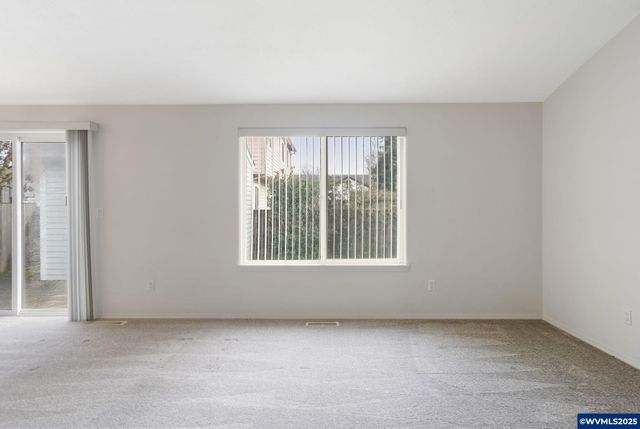 4810 Bonanza Dr NE, Salem, OR 97305