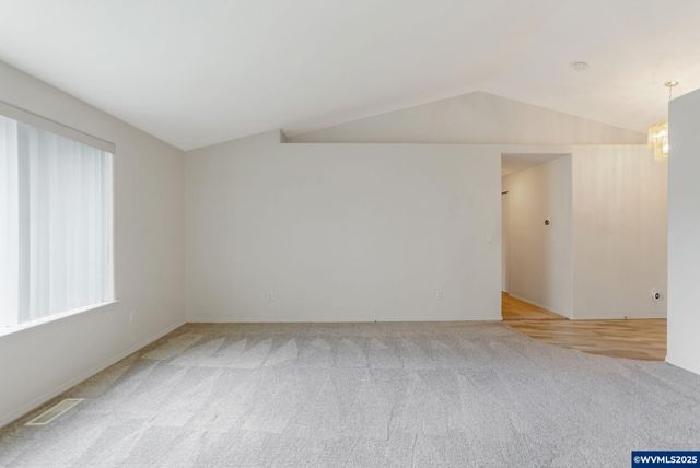 4810 Bonanza Dr NE, Salem, OR 97305