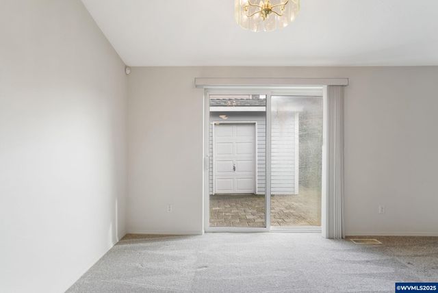 4810 Bonanza Dr NE, Salem, OR 97305