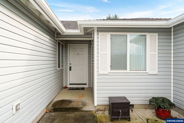 4810 Bonanza Dr NE, Salem, OR 97305