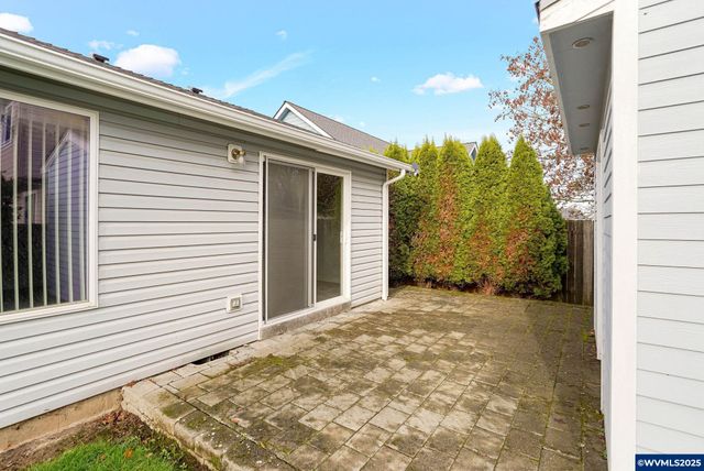 4810 Bonanza Dr NE, Salem, OR 97305