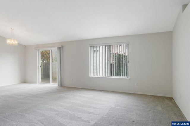 4810 Bonanza Dr NE, Salem, OR 97305