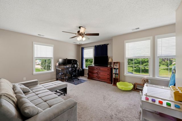 110 SADDLE BROOK Circle, Berea, KY 40403