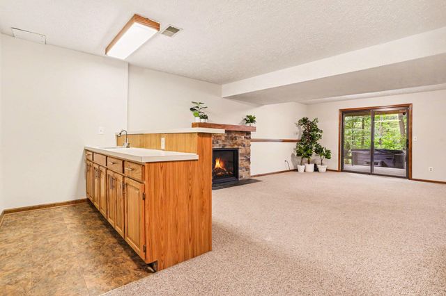 337 Horseshoe Court, Plainwell, MI 49080