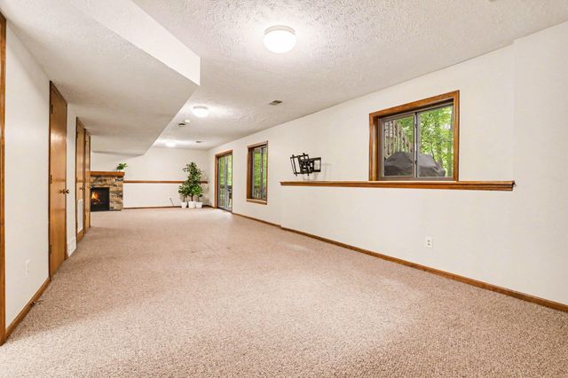 337 Horseshoe Court, Plainwell, MI 49080