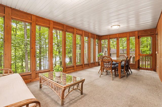 337 Horseshoe Court, Plainwell, MI 49080