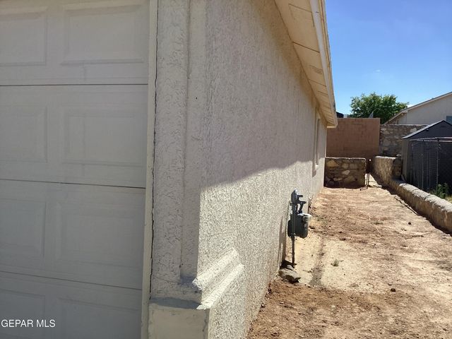 12472 SOMBRA FUERTE Drive, El Paso, TX 79938