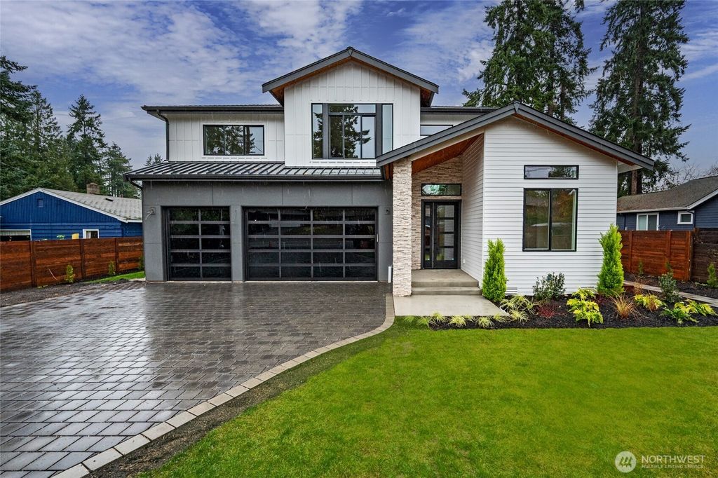 17526 Fremont Avenue N, Shoreline, WA 98133