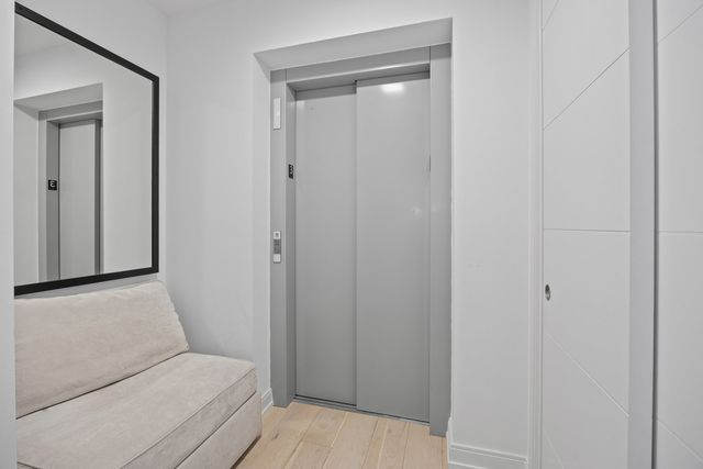 223 W LAKE Street 3N, Chicago, IL 60606