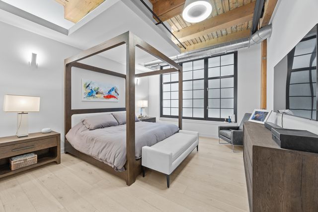 223 W LAKE Street 3N, Chicago, IL 60606