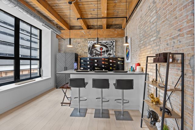 223 W LAKE Street 3N, Chicago, IL 60606