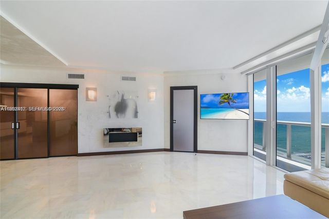 17201 Collins Ave+den 1403 1403, Sunny Isles Beach, FL 33160