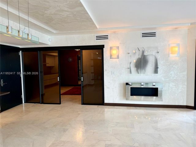 17201 Collins Ave+den 1403 1403, Sunny Isles Beach, FL 33160