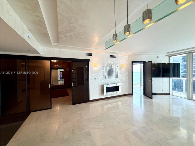 17201 Collins Ave+den 1403 1403, Sunny Isles Beach, FL 33160
