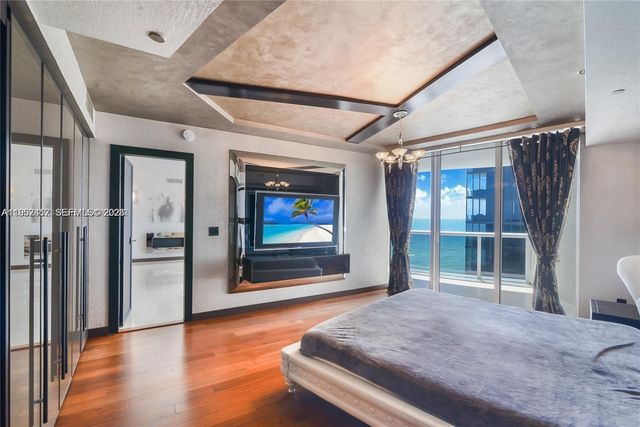 17201 Collins Ave+den 1403 1403, Sunny Isles Beach, FL 33160