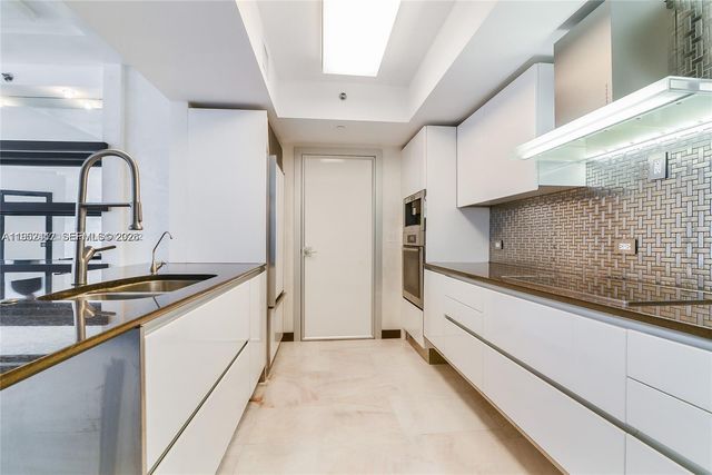 17201 Collins Ave+den 1403 1403, Sunny Isles Beach, FL 33160