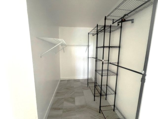 7000 NW 186th Street 4-325, Hialeah, FL 33015