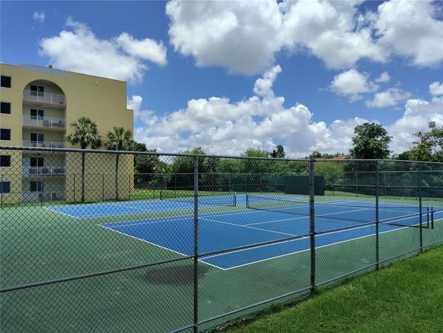 7000 NW 186th Street 4-325, Hialeah, FL 33015