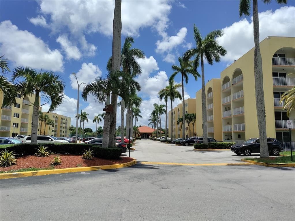 7000 NW 186th Street 4-325, Hialeah, FL 33015