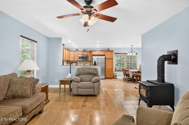 1007 Parkstown Ext, Wilder, TN 38589