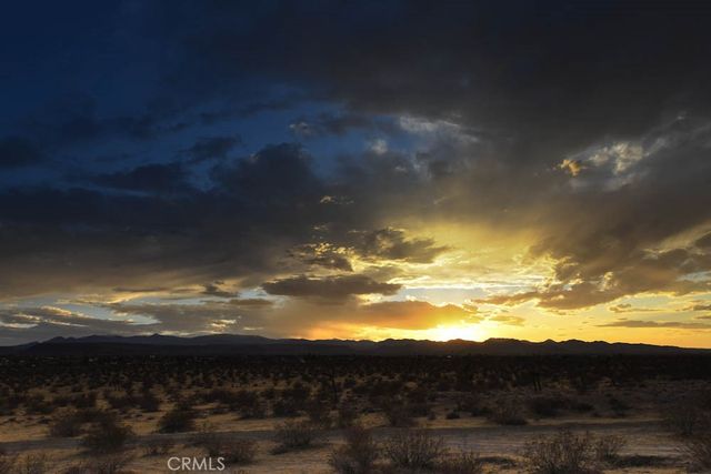 58459 Starlight Mesa Road, Yucca Valley, CA 92284