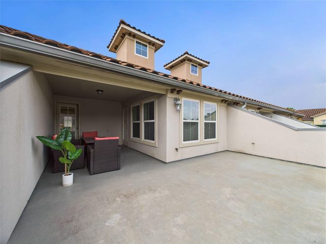 22 Tassia Lane, Pasadena, TX 77058