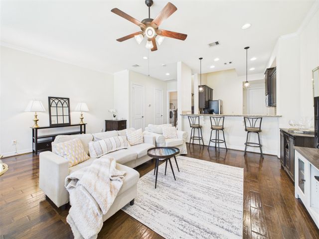 22 Tassia Lane, Pasadena, TX 77058