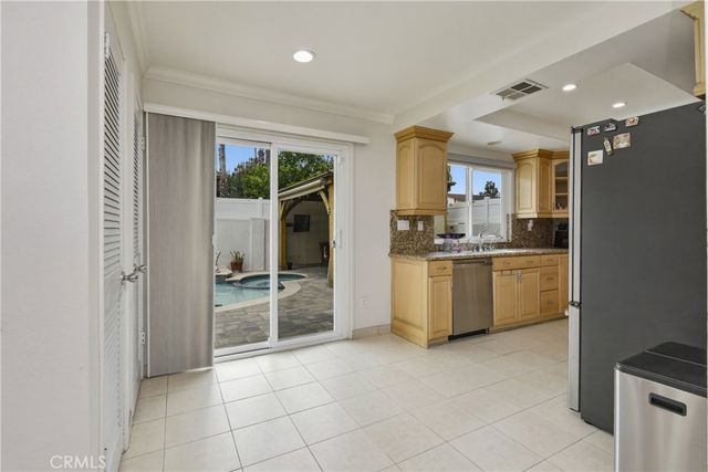 6369 Nestle, Los Angeles, CA 91335