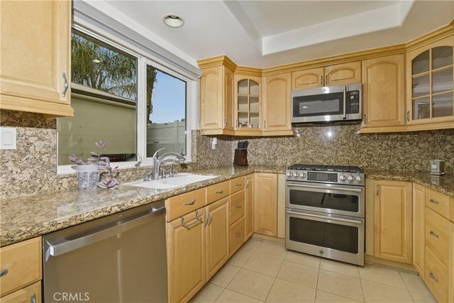 6369 Nestle, Los Angeles, CA 91335