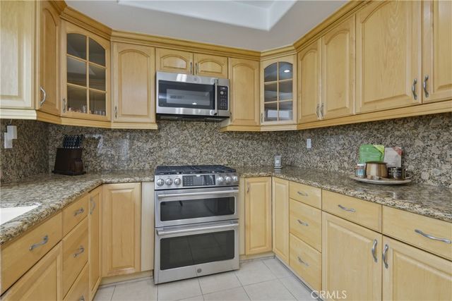 6369 Nestle, Los Angeles, CA 91335