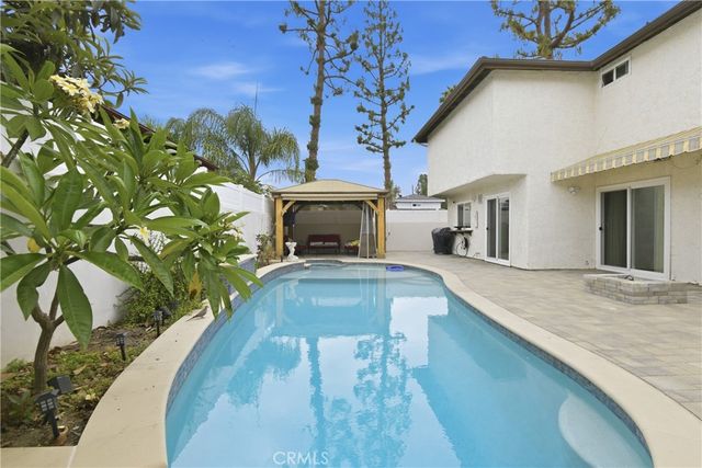 6369 Nestle, Los Angeles, CA 91335