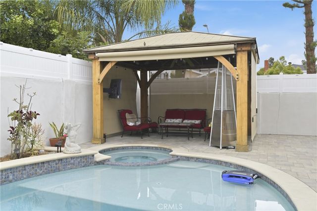 6369 Nestle, Los Angeles, CA 91335