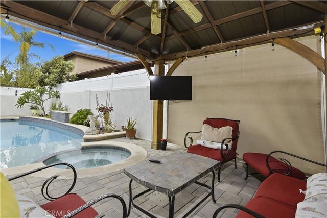 6369 Nestle, Los Angeles, CA 91335
