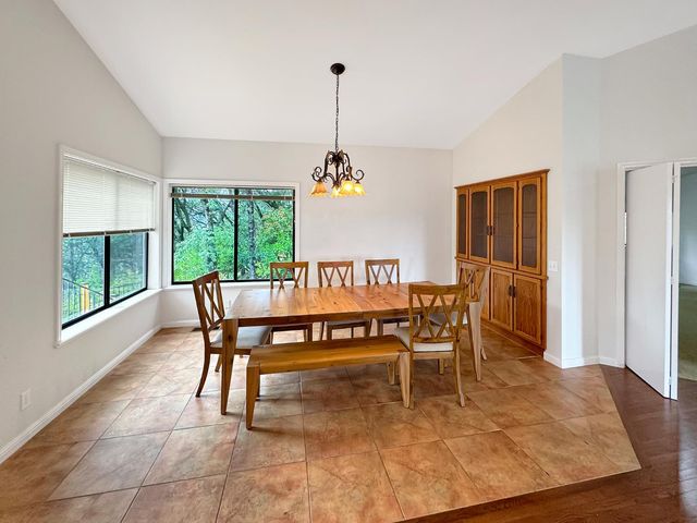 18566 Song Sparrow Ct, Penn Valley, CA 95946