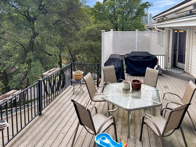 18566 Song Sparrow Ct, Penn Valley, CA 95946