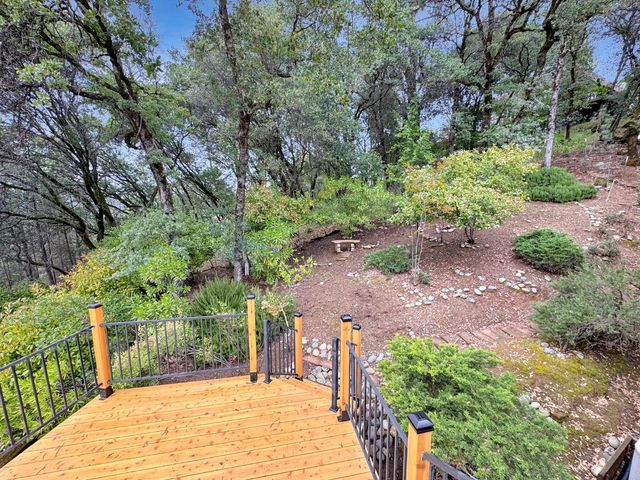 18566 Song Sparrow Ct, Penn Valley, CA 95946