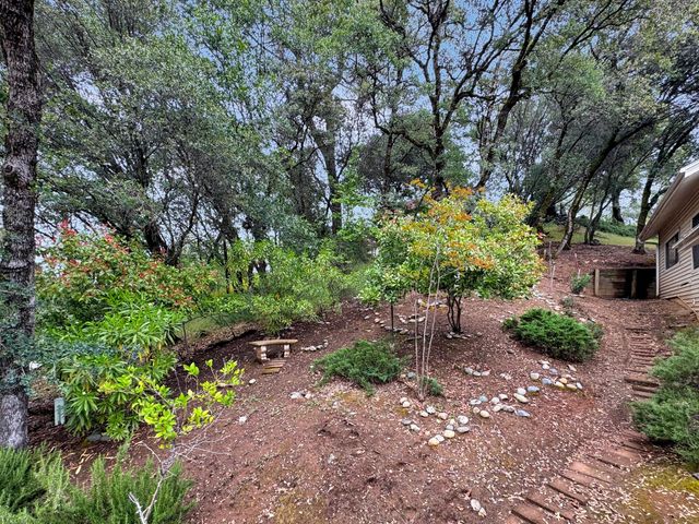 18566 Song Sparrow Ct, Penn Valley, CA 95946