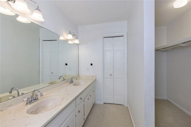 49 Willow NE, Atlanta, GA 30342