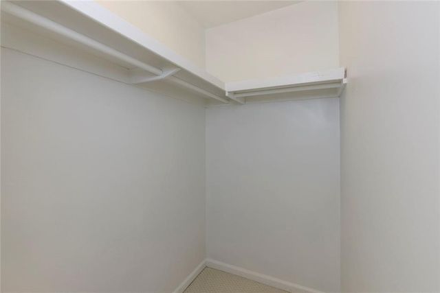 49 Willow NE, Atlanta, GA 30342