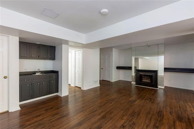 49 Willow NE, Atlanta, GA 30342