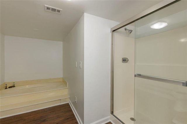 49 Willow NE, Atlanta, GA 30342