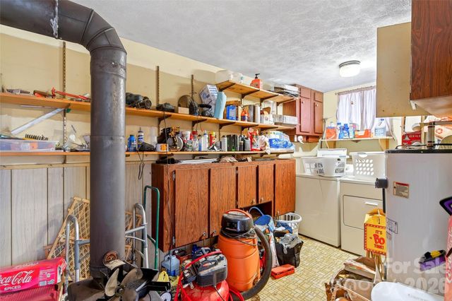 1306 Fork Mountain Road, Bakersville, NC 28705