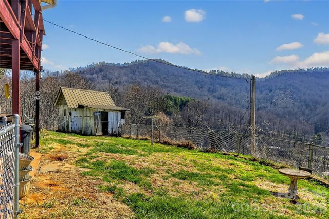 1306 Fork Mountain Road, Bakersville, NC 28705