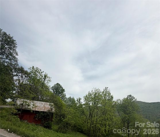 1306 Fork Mountain Road, Bakersville, NC 28705