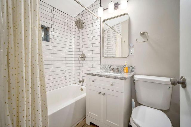 795 Brixham Road, Columbus, OH 43204