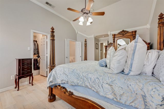 2112 Wallbrook Drive, Lewisville, TX 75067