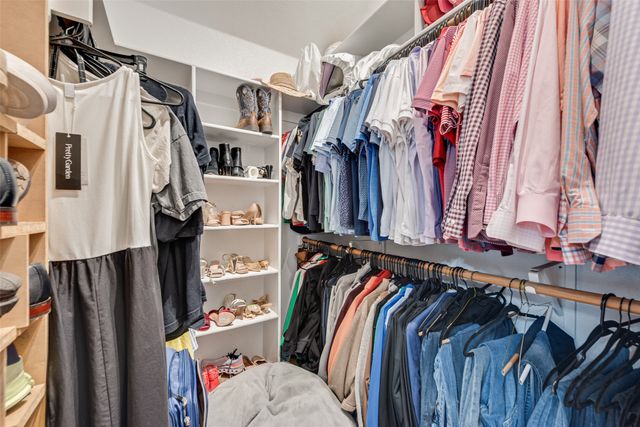 2112 Wallbrook Drive, Lewisville, TX 75067