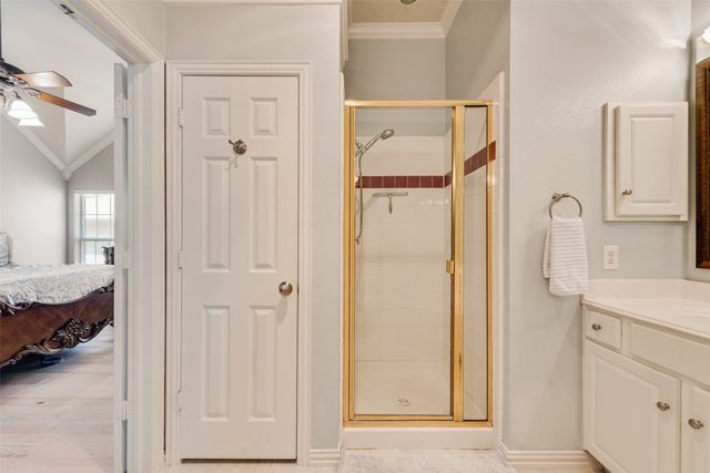 2112 Wallbrook Drive, Lewisville, TX 75067