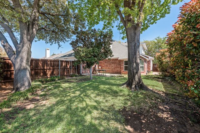 2112 Wallbrook Drive, Lewisville, TX 75067