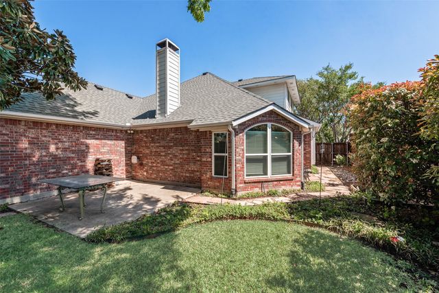 2112 Wallbrook Drive, Lewisville, TX 75067